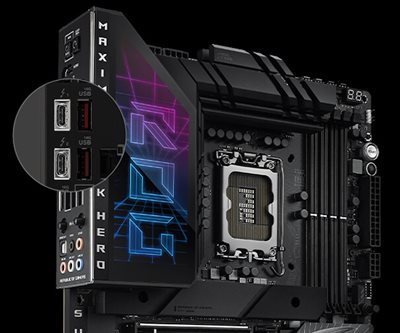 Das ROG Maximus Z790 Dark Hero Motherboard verfügt über zwei Thunderbolt 4 Typ-C Anschlüsse.